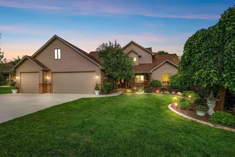 n498 Nottingham Court, Sherwood, WI 54169