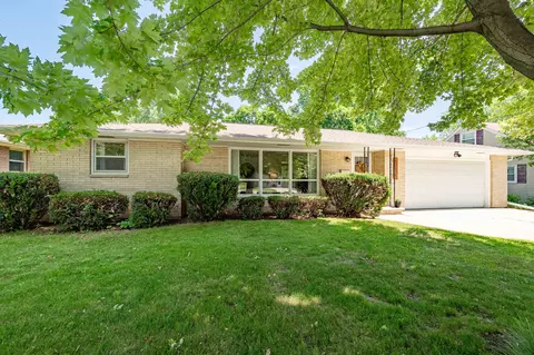 413 Allouez Ave, Green Bay, WI 54301