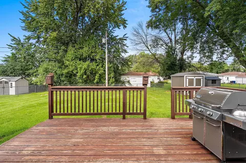 Exterior - 1201 S Lee St, Appleton, WI 54915 photo 6 of 16