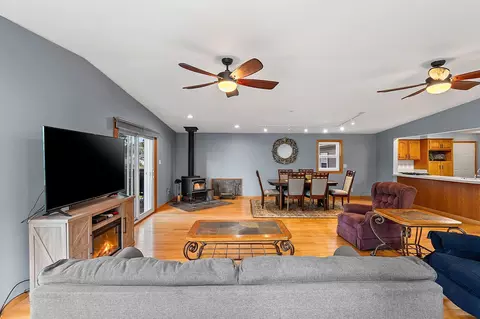 Living - 1201 S Lee St, Appleton, WI 54915 photo 6 of 9