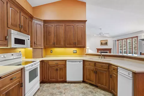 69 Penbrook Cir, Appleton, WI 54913 photo 19