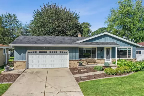 951 Coppens Rd, Green Bay, WI 54303