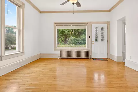 Living - 620 E Franklin St, Appleton, WI 54911 photo 1 of 8