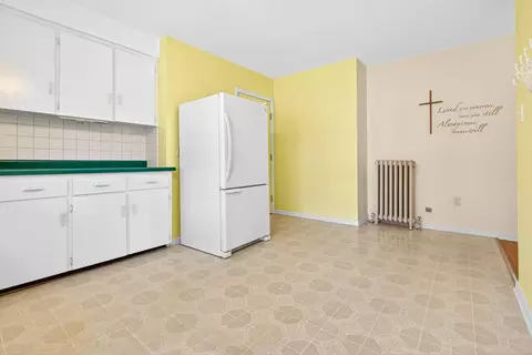 Kitchen - 620 E Franklin St, Appleton, WI 54911 photo 6 of 8