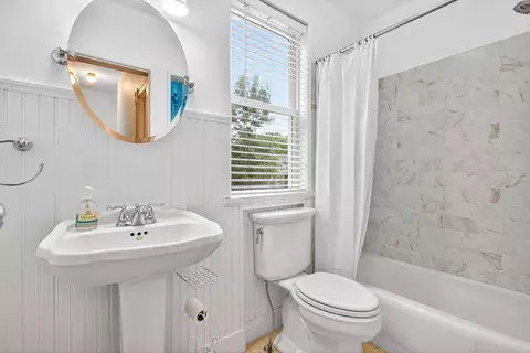 Bath - 620 E Franklin St, Appleton, WI 54911 photo 1 of 6