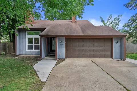 1718 Acorn Ct, Menasha, WI 54952