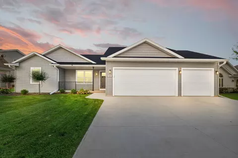 498 Dewberry Dr, Fond Du Lac, WI 54935