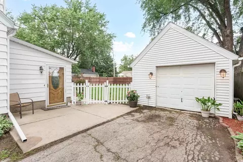 1124 W Hawes Ave, Appleton, WI 54914 photo 2