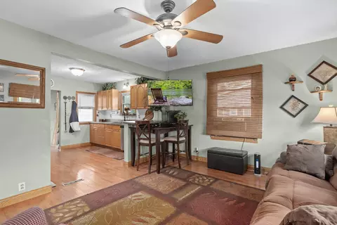 1124 W Hawes Ave, Appleton, WI 54914 photo 9
