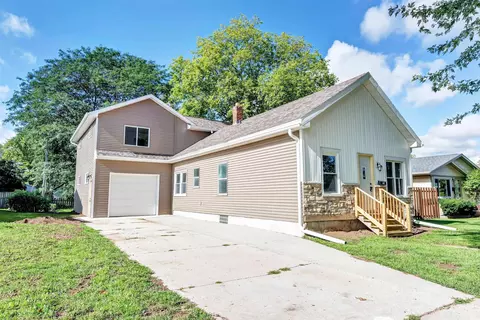 721 Cedar St, De Pere, WI 54115