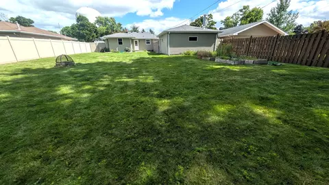 Exterior - 2213 N Summit St, Appleton, WI 54914 photo 4 of 6