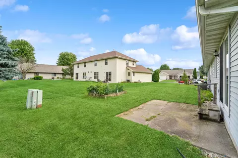 Exterior - 1670 W Roselawn Dr, Appleton, WI 54914 photo 8 of 9