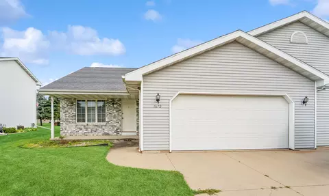Exterior - 1670 W Roselawn Dr, Appleton, WI 54914 photo 1 of 9