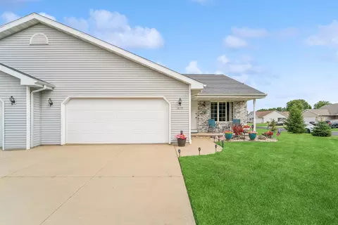 Other - 1670 W Roselawn Dr, Appleton, WI 54914 photo 2 of 10