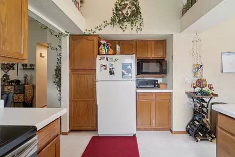 Kitchen - 1670 W Roselawn Dr, Appleton, WI 54914 photo 3 of 6