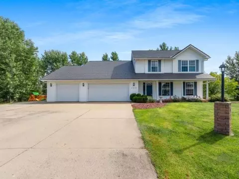 2411 Royal Bay Ridge Rd, New Franken, WI 54229