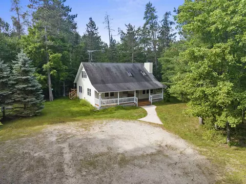 n11900 White Pine Lane, Silver Cliff, WI 54104