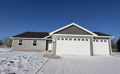 366 Brooke Dr, Omro, WI 54963