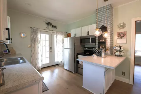 Kitchen - 237 E Coolidge Ave, Appleton, WI 54915 photo 2 of 2