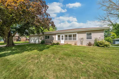 730 E Main St, Winneconne, WI 54986