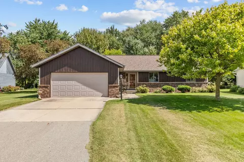 9 Greves Ct, Appleton, WI 54914