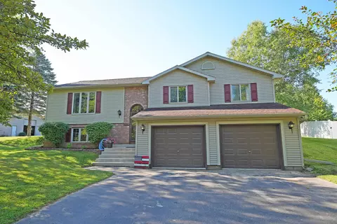 323 Maple Ln, Coleman, WI 54112