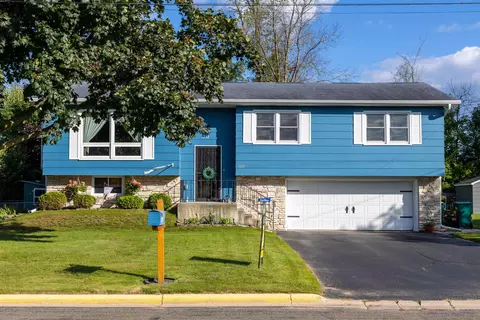 1212 Hockridge St, Marinette, WI 54143