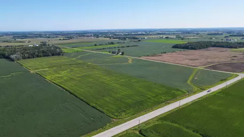 Elm Road, Hilbert, WI 54129 photo 4