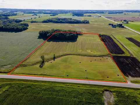 County Bb, Hilbert, WI 54129