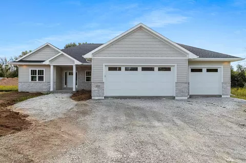 3705 Folkestone Ct, Green Bay, WI 54313