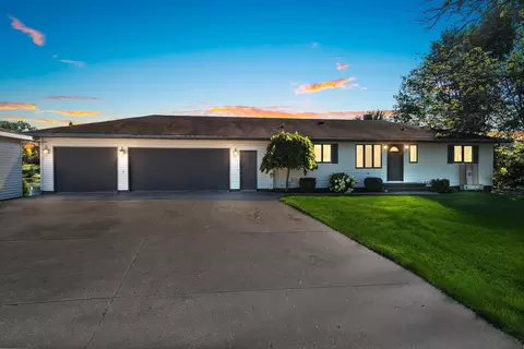 n6002 Wolf River Road, Shawano, WI 54166