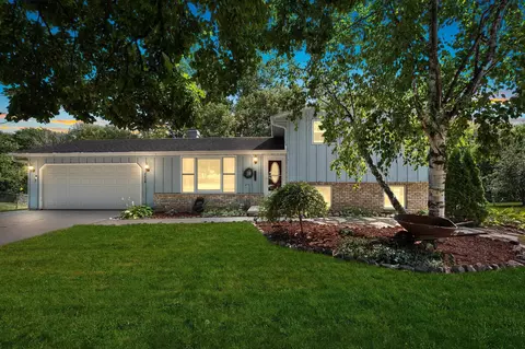 2410 Heather Ct, Green Bay, WI 54311