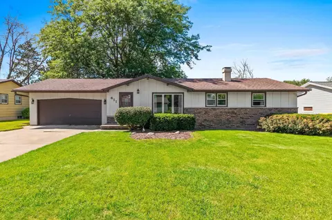 411 Van Caster Dr, Green Bay, WI 54311