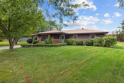 24 Caribou Ct, Appleton, WI 54911