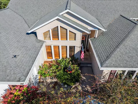 3718 Westwood Ln, Manitowoc, WI 54220