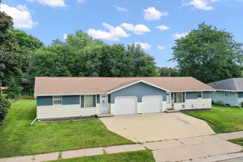 902 Miller Ln, Kaukauna, WI 54130