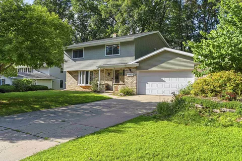 2650 Sequoia Ln, Green Bay, WI 54313