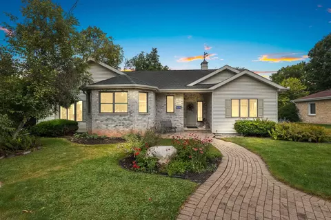 2540 W Palisades Dr, Appleton, WI 54915