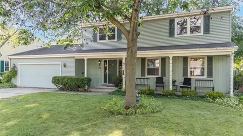 63 S Meadows Dr, Appleton, WI 54915