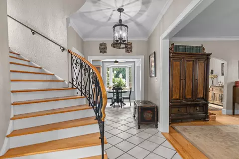 Entry Way - 815 S Pierce Ave, Appleton, WI 54914 photo 4 of 12
