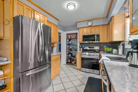 Kitchen - 815 S Pierce Ave, Appleton, WI 54914 photo 2 of 4