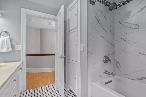 Bath - 815 S Pierce Ave, Appleton, WI 54914 photo 2 of 2