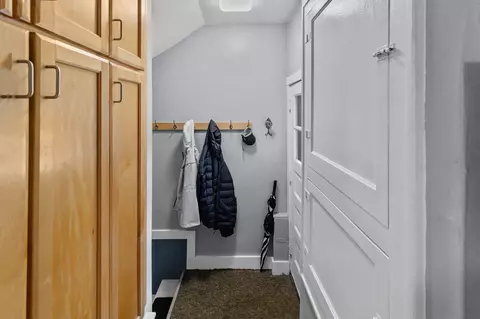 Entry Way - 815 S Pierce Ave, Appleton, WI 54914 photo 11 of 12