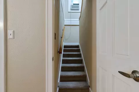 Entry Way - 815 S Pierce Ave, Appleton, WI 54914 photo 10 of 12