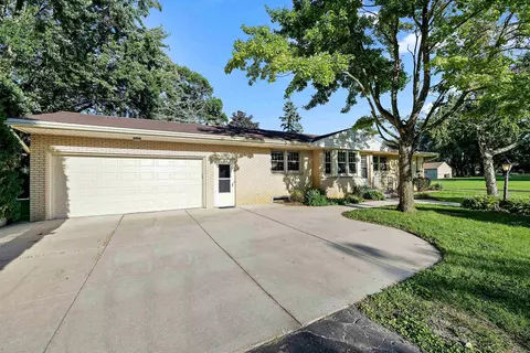 1142 Fond Du Lac Ave, Fond Du Lac, WI 54935