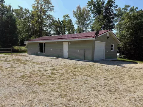 w6450 Right Of Way Road, Pembine, WI 54156