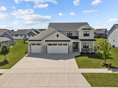w5553 Hoelzel Way, Appleton, WI 54915