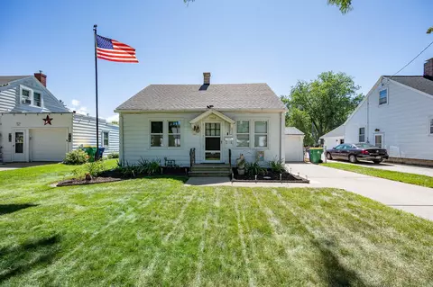 1946 Farlin Ave, Green Bay, WI 54302