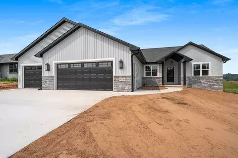 4036 Antwerp Ave, Green Bay, WI 54313