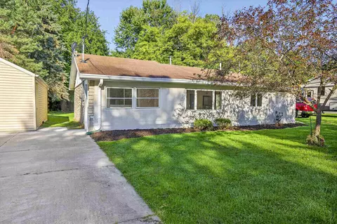 1035 S Timmers Ln, Appleton, WI 54914